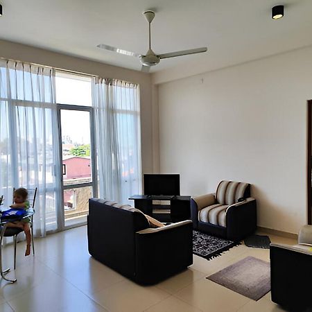 Vivas Residencies Luxury Apartments Dehiwala-Mount Lavinia Екстериор снимка